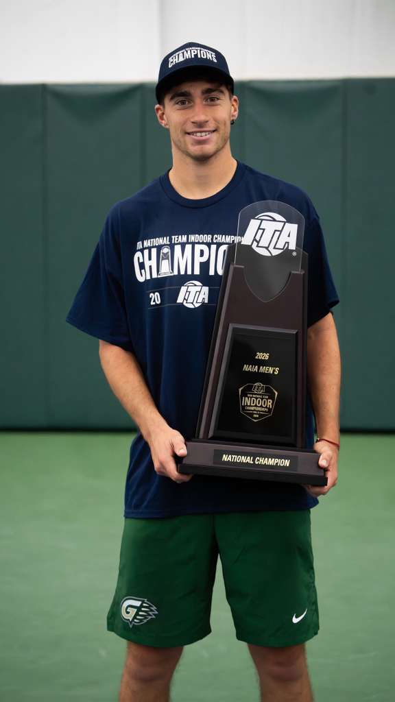 Student-athlete on a US college tennis scholarship